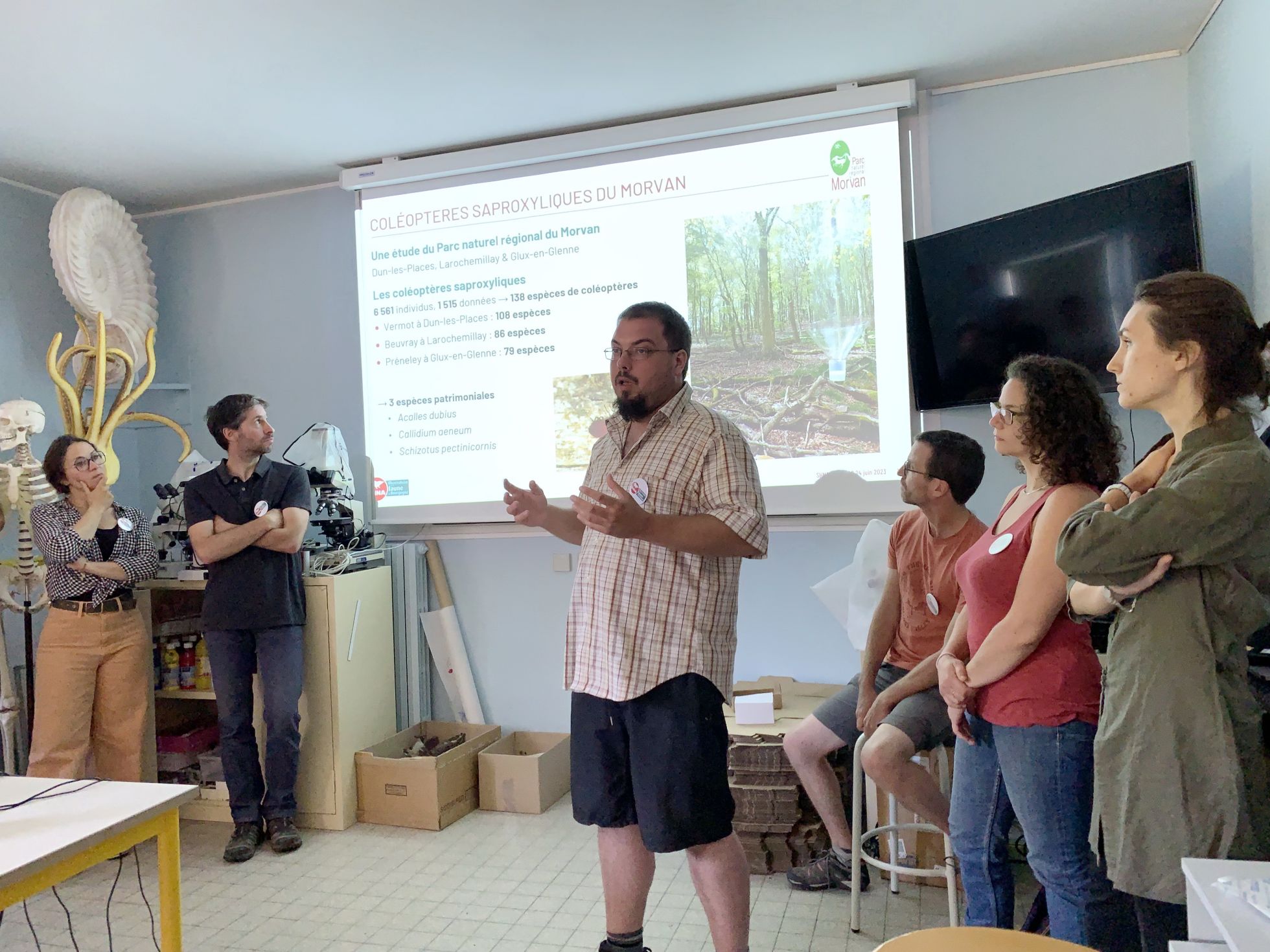 Mathurin CARNET présente l'étude sur les coléoptères saproxyliques du Morvan · D.SIRUGUE SHNA-OFAB